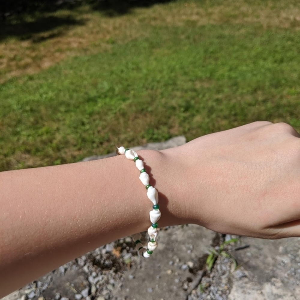 Seashell Bracelet - Picture 2 of 2